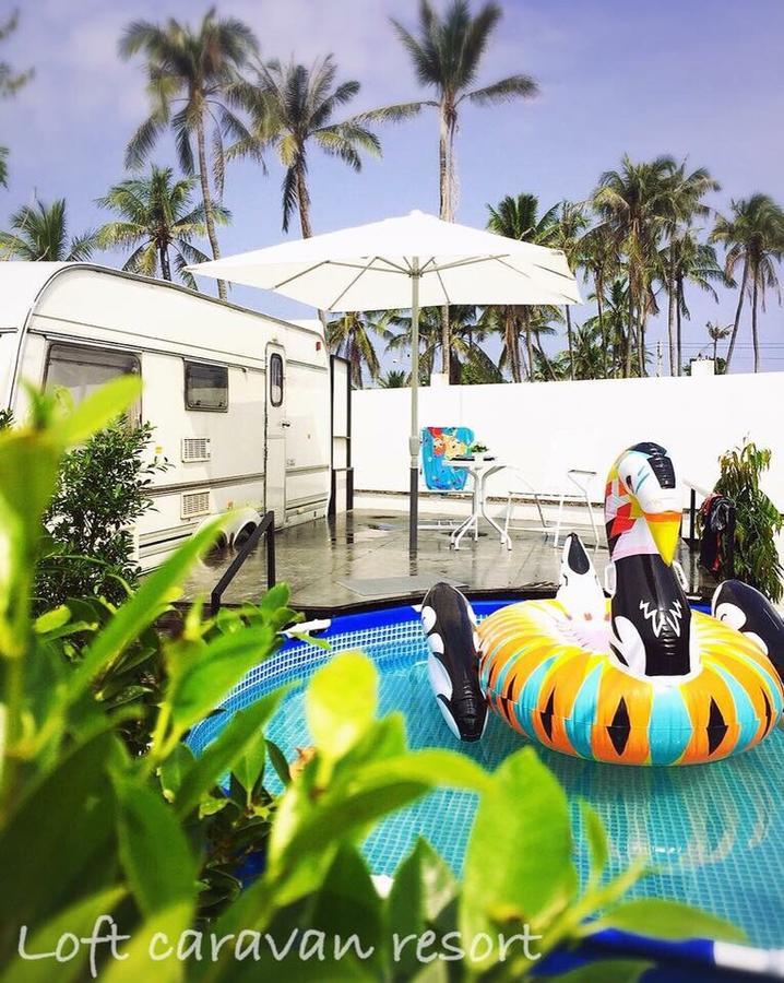Loft Caravan Resort Haad Chao Samran Dış mekan fotoğraf