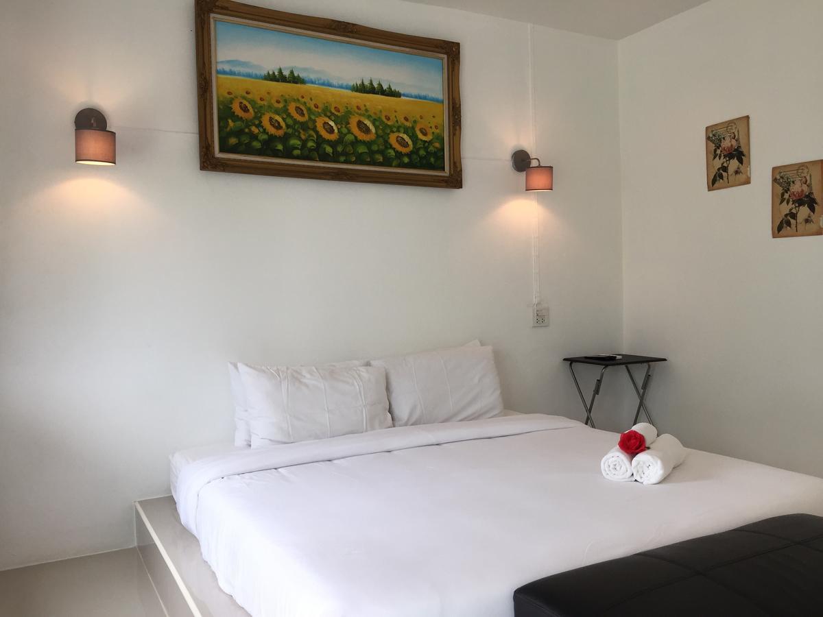 Loft Caravan Resort Haad Chao Samran Dış mekan fotoğraf