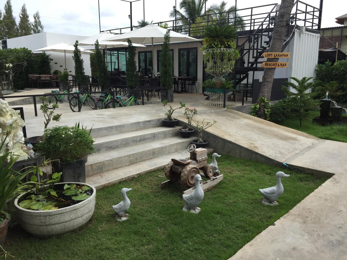 Loft Caravan Resort Haad Chao Samran Dış mekan fotoğraf