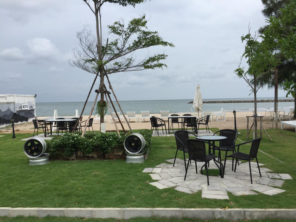 Loft Caravan Resort Haad Chao Samran Dış mekan fotoğraf