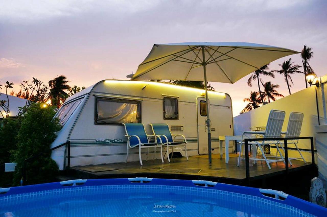 Loft Caravan Resort Haad Chao Samran Dış mekan fotoğraf