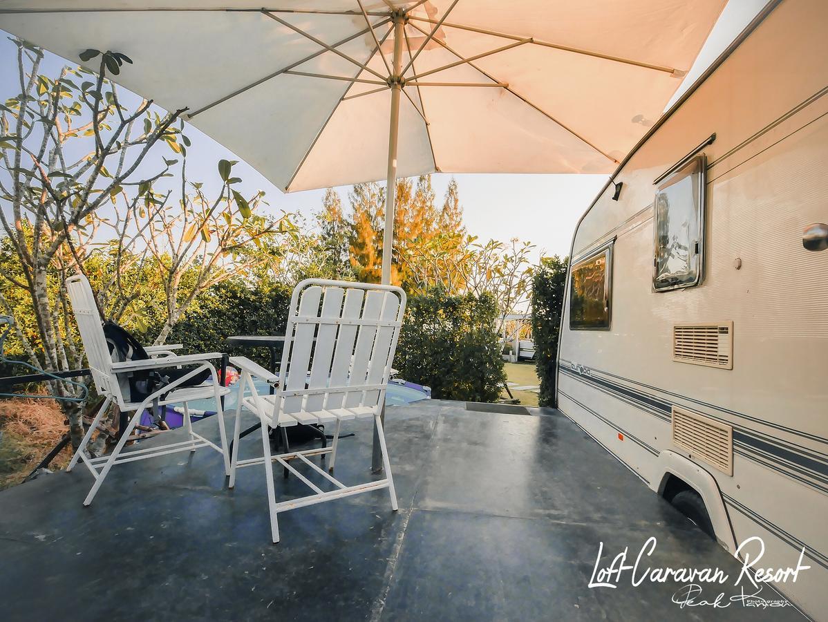 Loft Caravan Resort Haad Chao Samran Dış mekan fotoğraf
