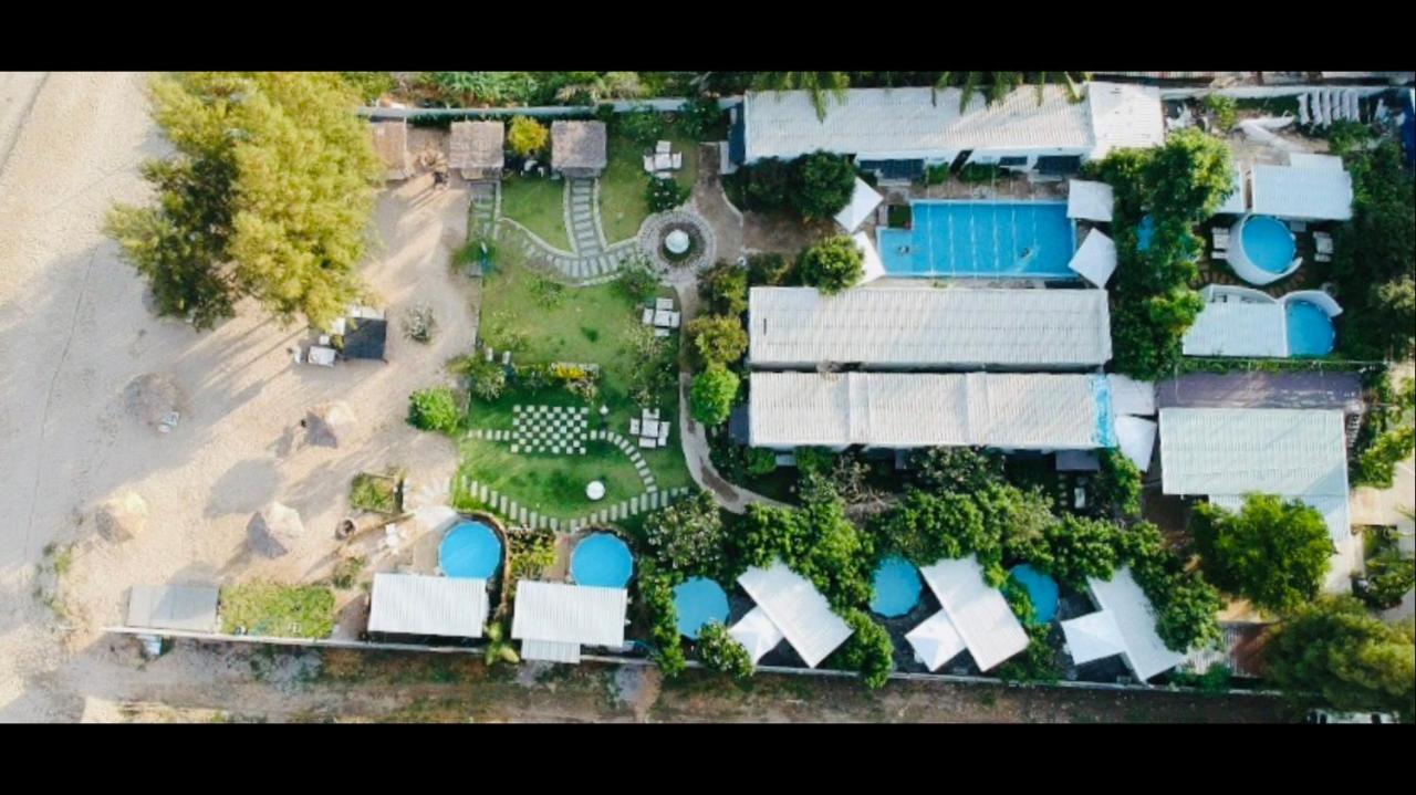 Loft Caravan Resort Haad Chao Samran Dış mekan fotoğraf